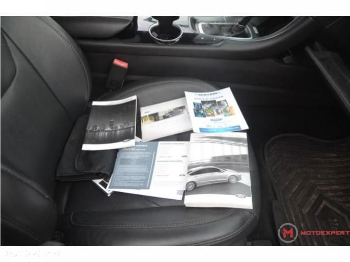 Ford Fusion - 38