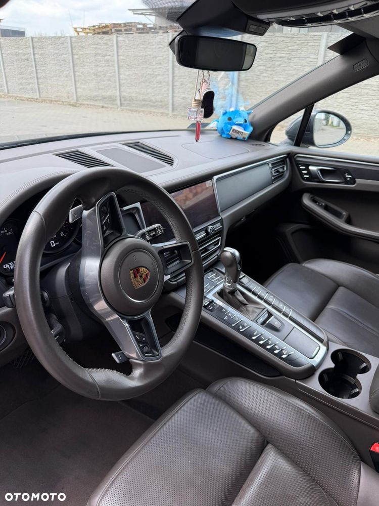 Porsche Macan - 11