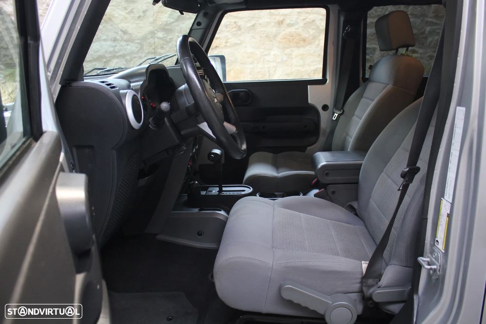 Jeep Wrangler 2.8 CRD ATX Sport - 11