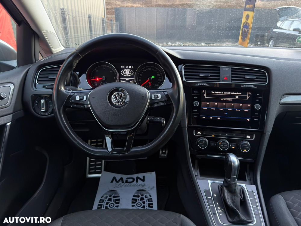 Volkswagen Golf 1.6 TDI SCR DSG Join - 16