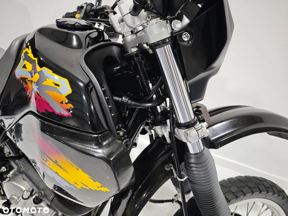 Suzuki DR - 16