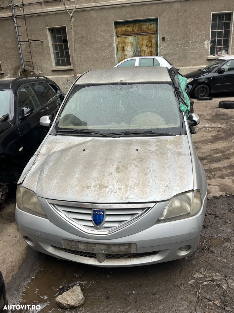 Dezmembrez Dacia Logan 1 gri argintiu 1,6 16v 2007 77kw 105CP - 1