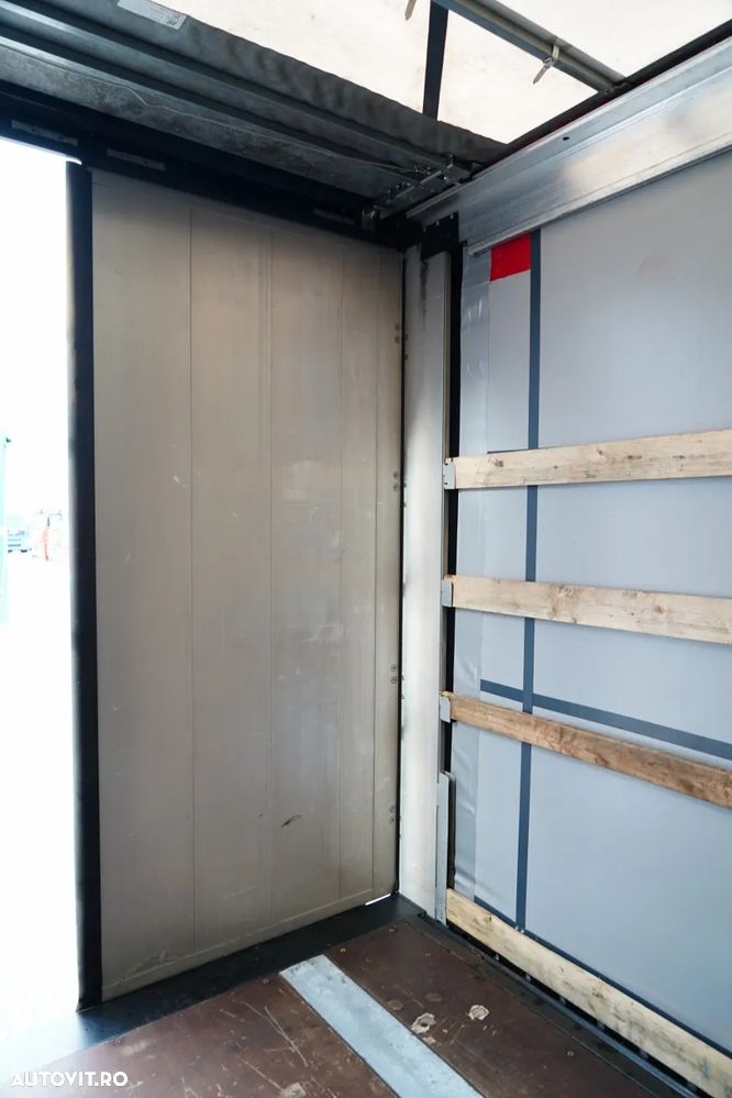 Kögel CORTINĂ / STANDARD / PUNTE RIDICATĂ - 22