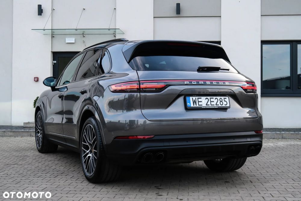 Porsche Cayenne Standard - 16