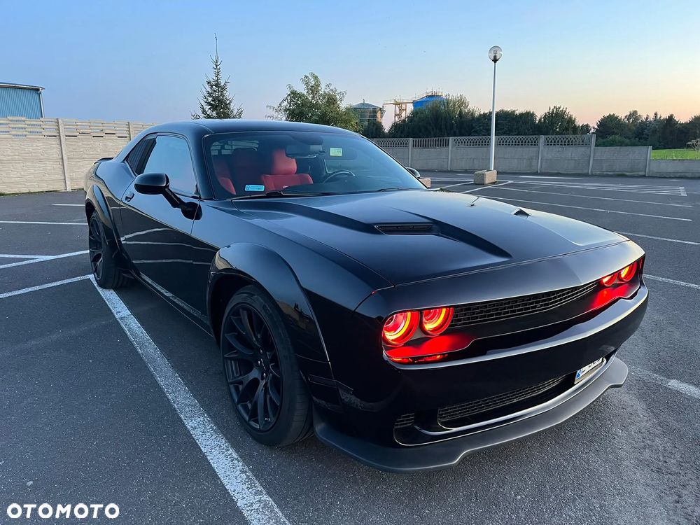 Dodge Challenger - 38