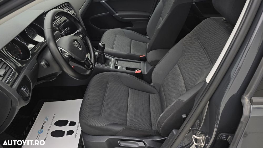 Volkswagen Golf 1.6 TDI Comfortline - 12