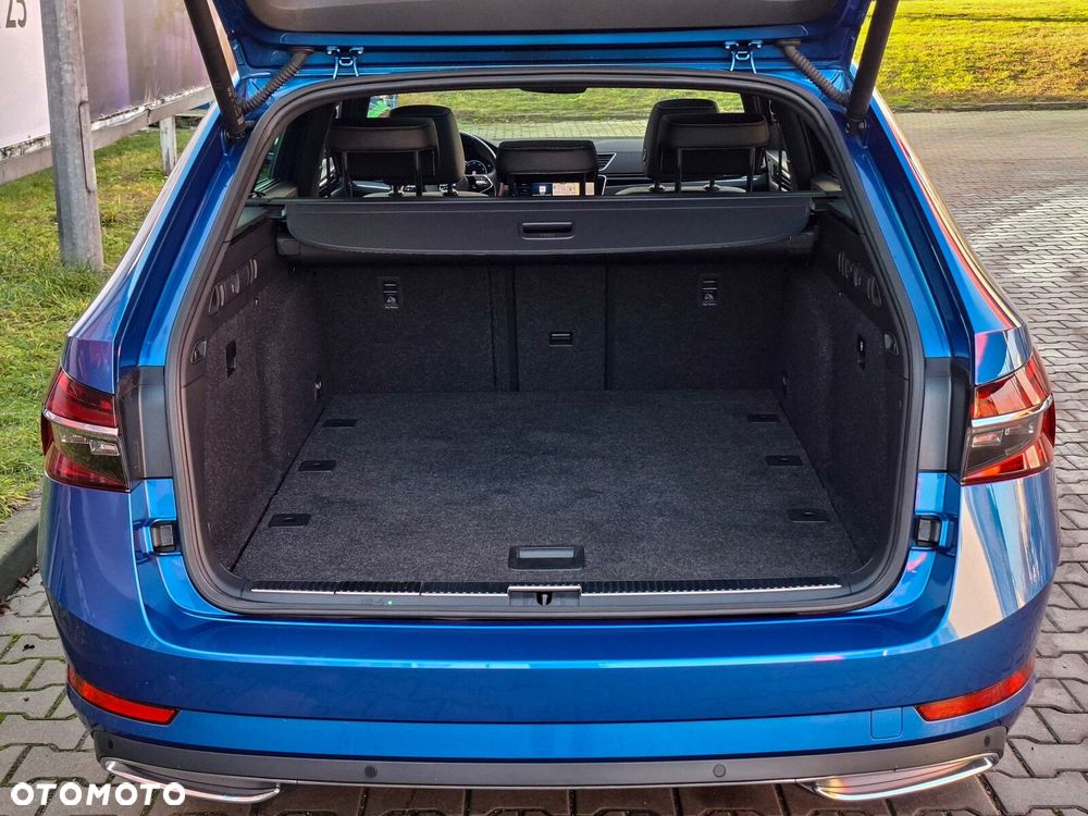 Skoda Superb 2.0 TDI SCR L&K DSG - 38