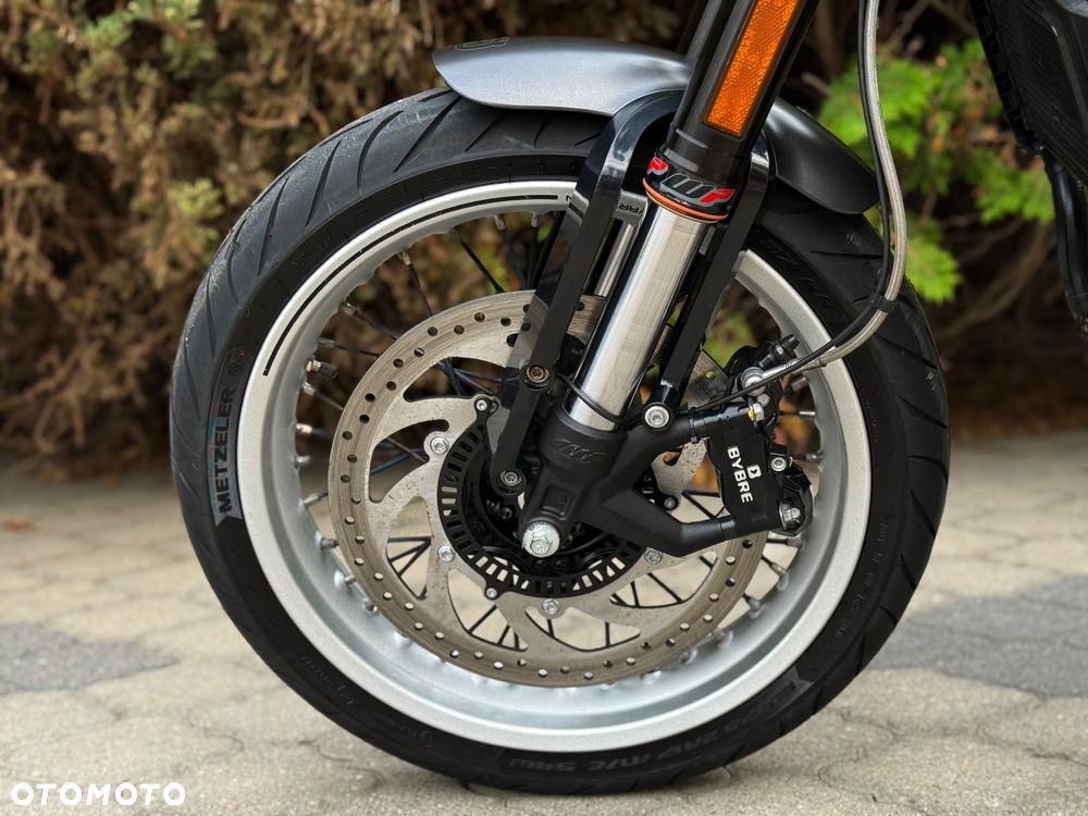 Husqvarna Svartpilen - 27