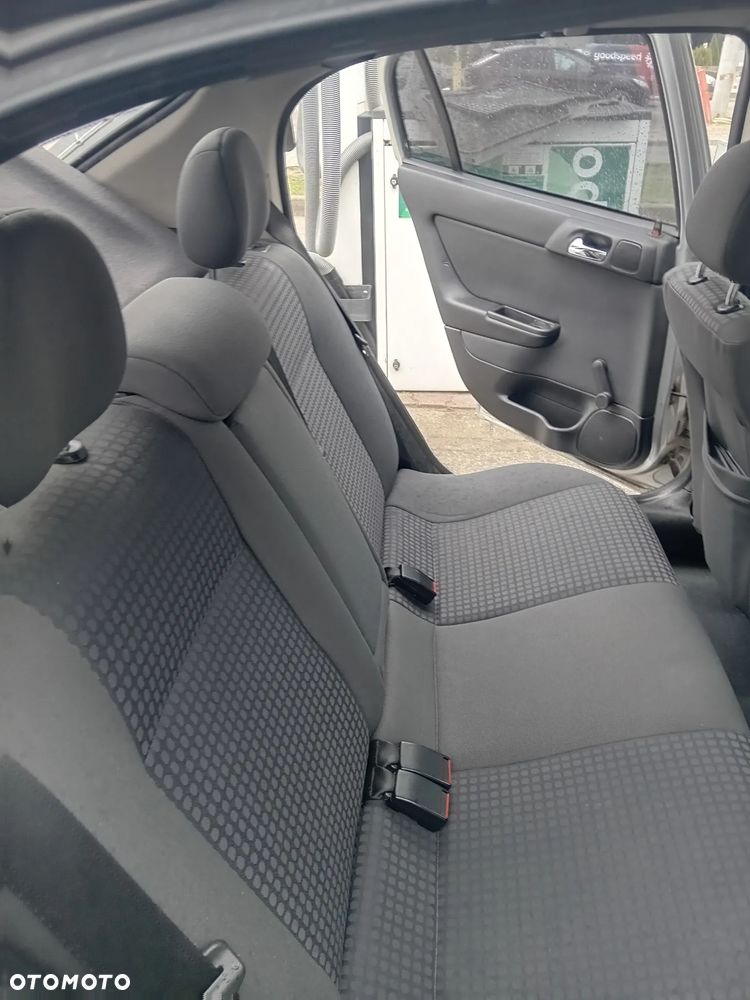 Opel Astra - 16