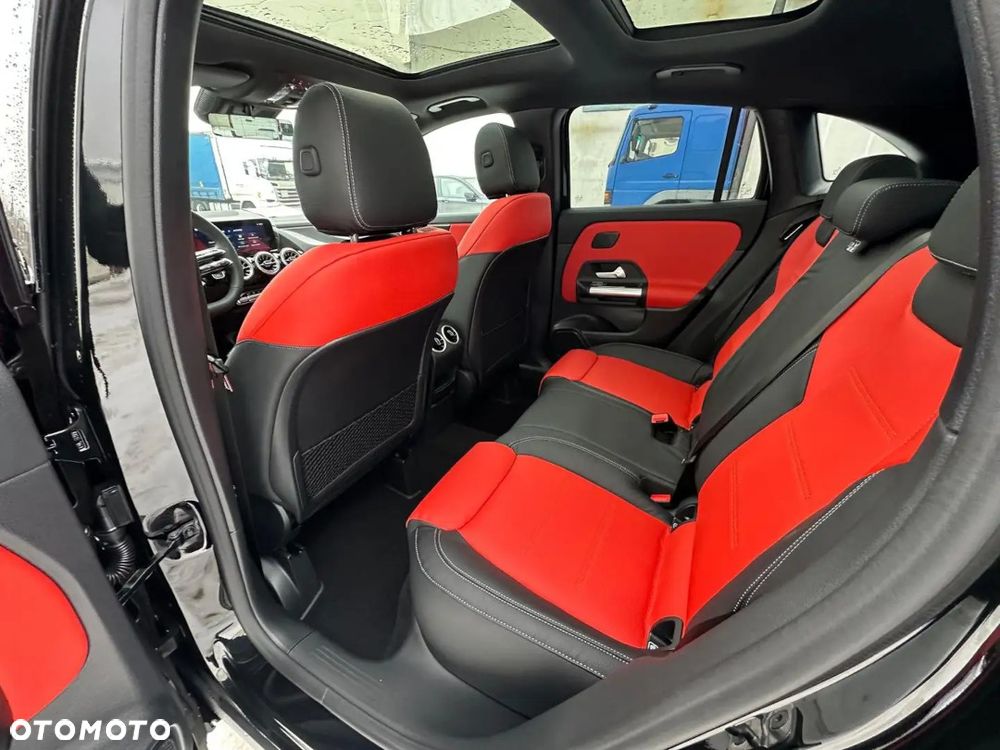 Mercedes-Benz GLA 200 AMG Line - 5