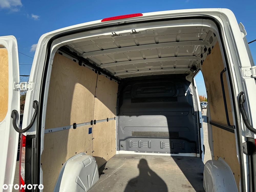 Mercedes-Benz Sprinter - 20