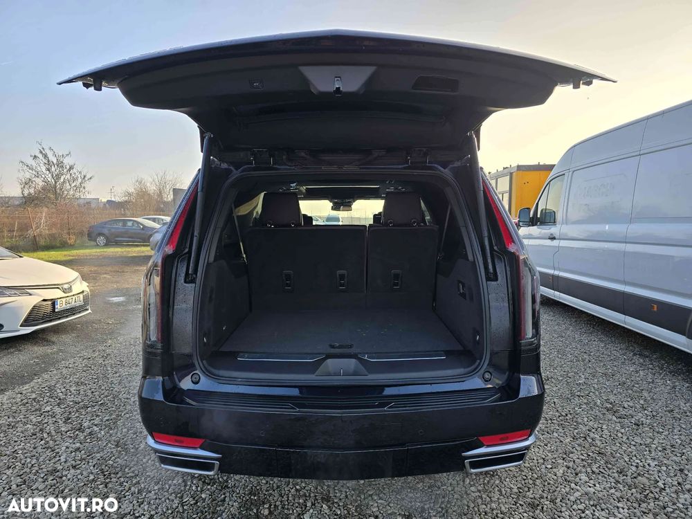 Cadillac Escalade - 7
