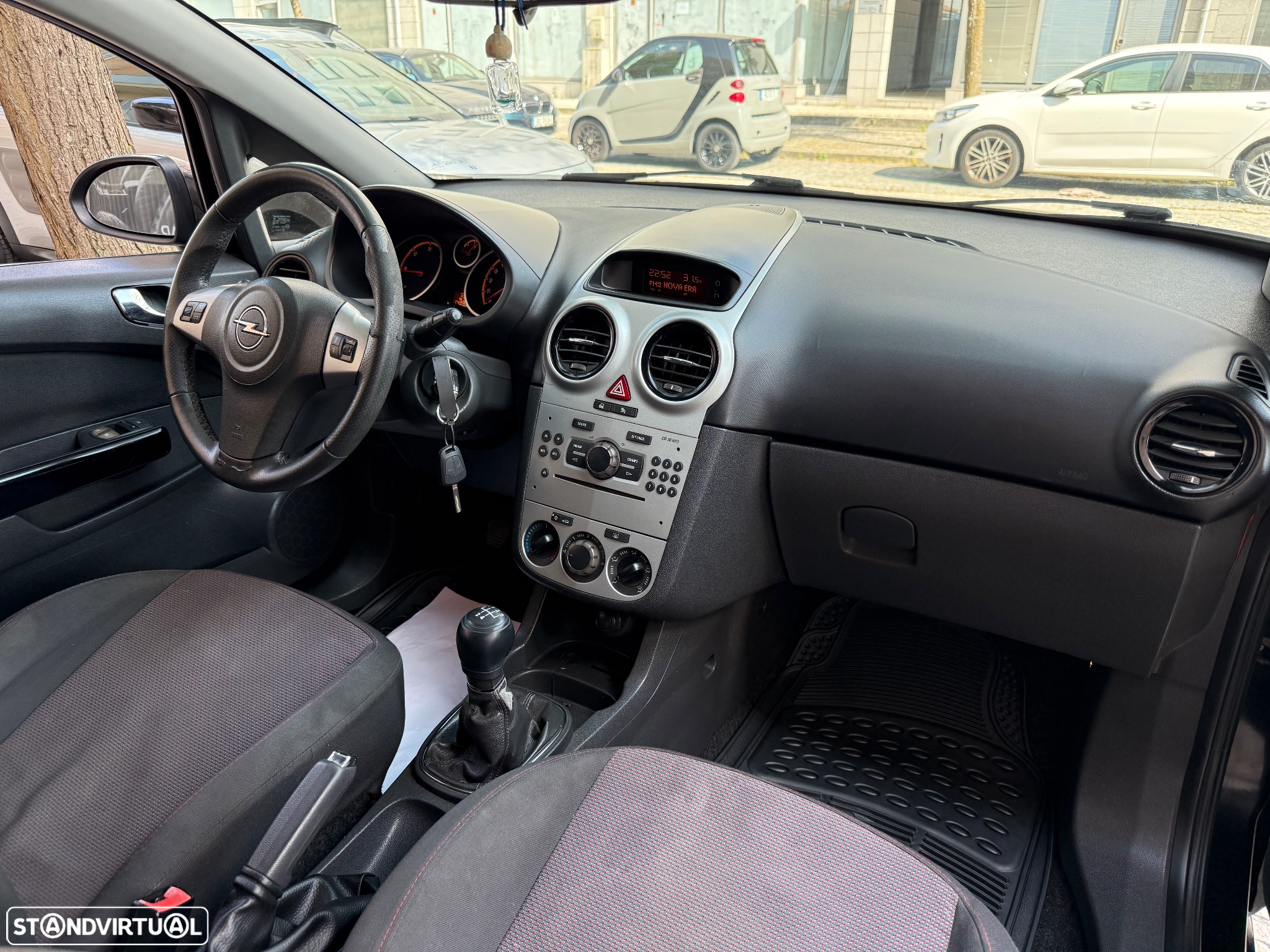 Opel Corsa 1.3 CDTi Enjoy EcoFLEX - 17