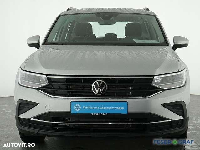 Volkswagen Tiguan - 10