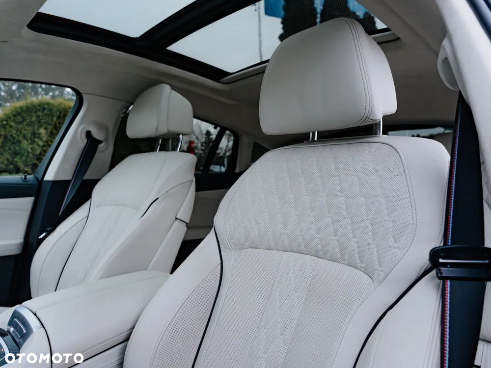 BMW X6 xDrive40d - 13