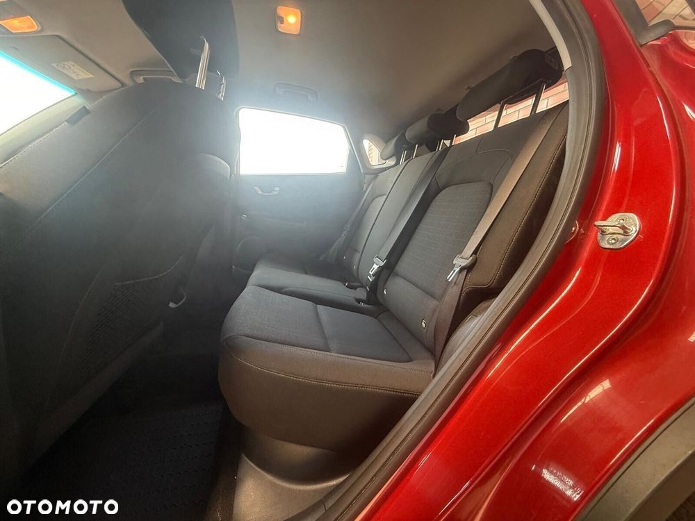 Hyundai Kona - 11