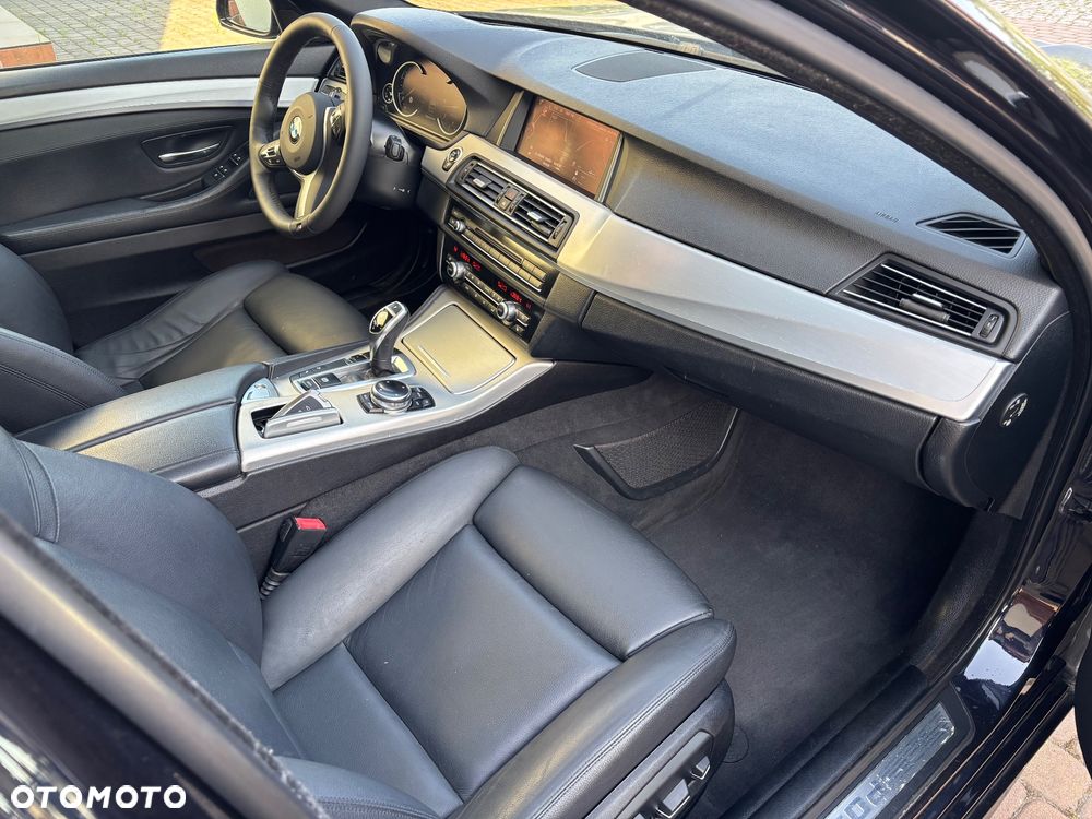 BMW Seria 5 M550d xDrive - 10