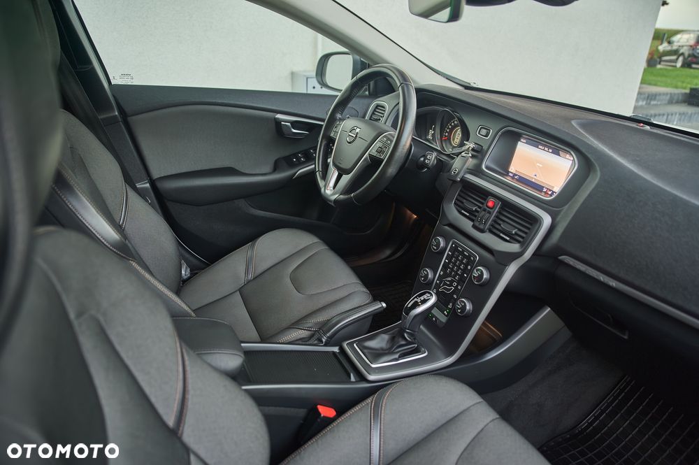 Volvo V40 Cross Country T4 AWD Geartronic Pro - 27
