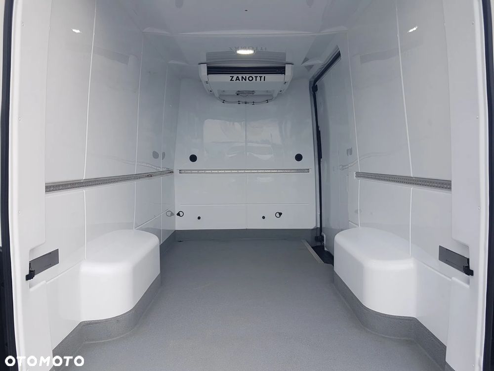 Volkswagen CRAFTER CHŁODNIA MROŹNIA AGREGAT IZOTERMA GRZANIE DŁUGI WYSOKI KLIMA TEMPOMAT - 22