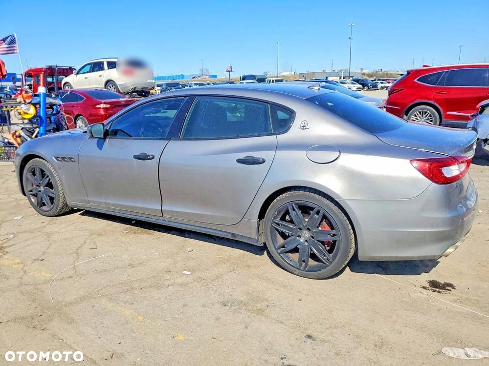 Maserati Quattroporte - 3