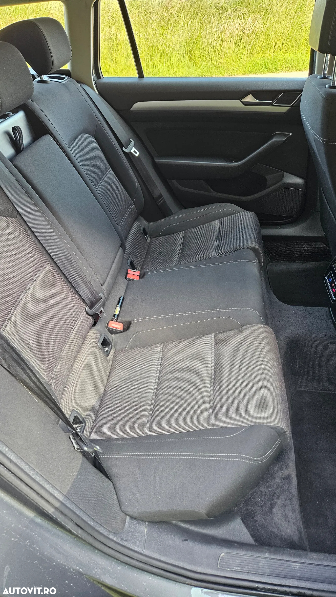Volkswagen Passat Variant 2.0 TDI (BlueMotion Technology) Comfortline - 14