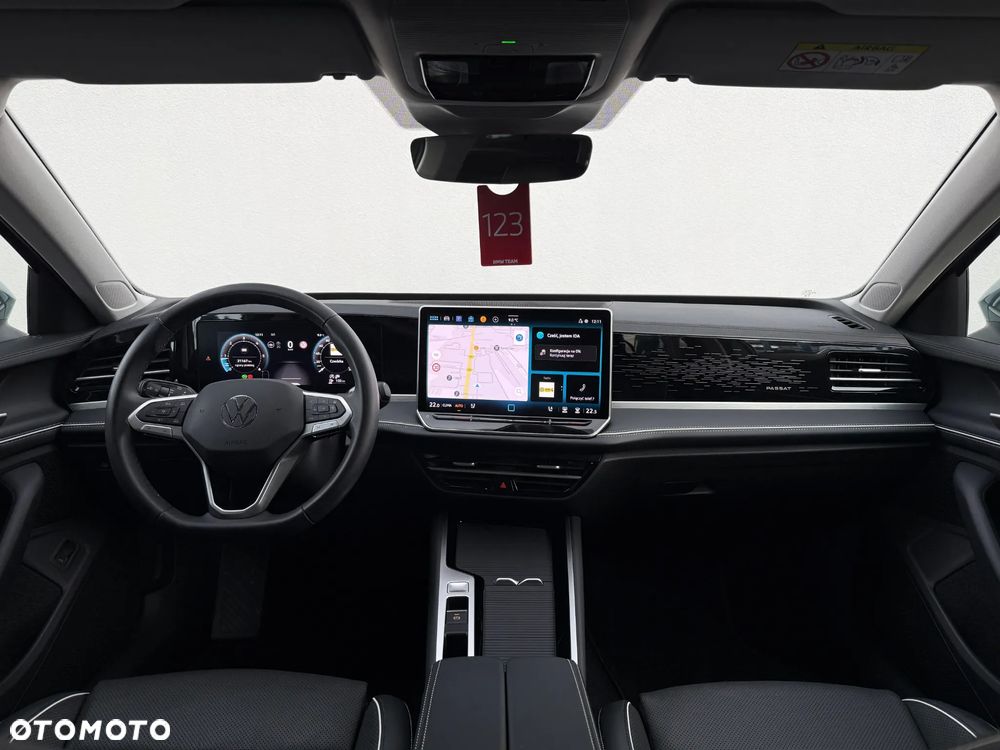 Volkswagen Passat Variant 2.0 TDI SCR DSG Elegance - 28