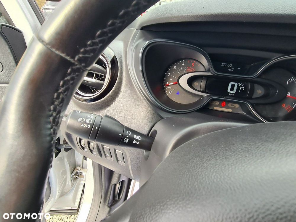 Renault Captur 1.5 dCi Intens EDC - 19