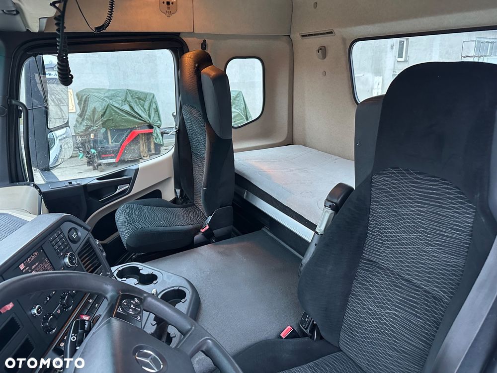 Mercedes-Benz Antos - 16