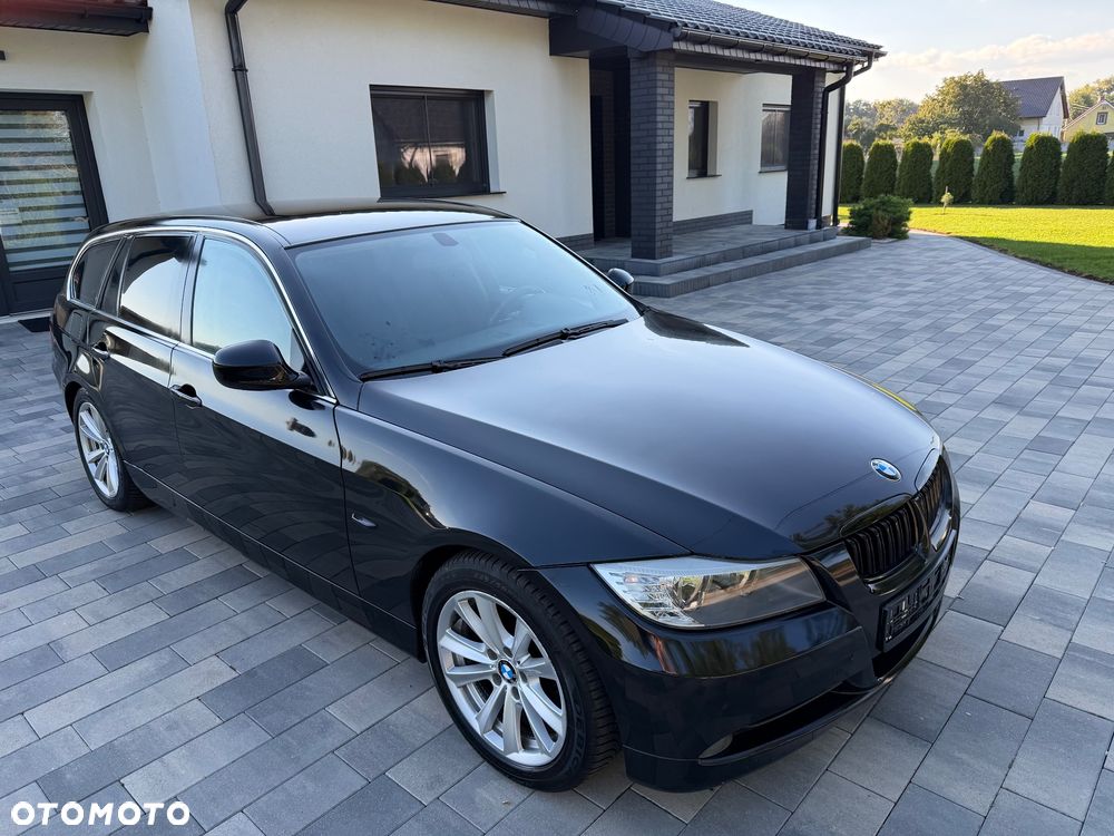 BMW Seria 3 325i Touring