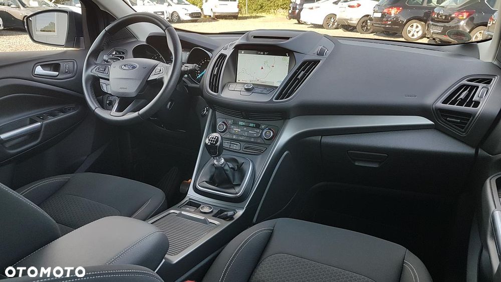 Ford Kuga 1.5 EcoBoost 2x4 Cool & Connect - 17