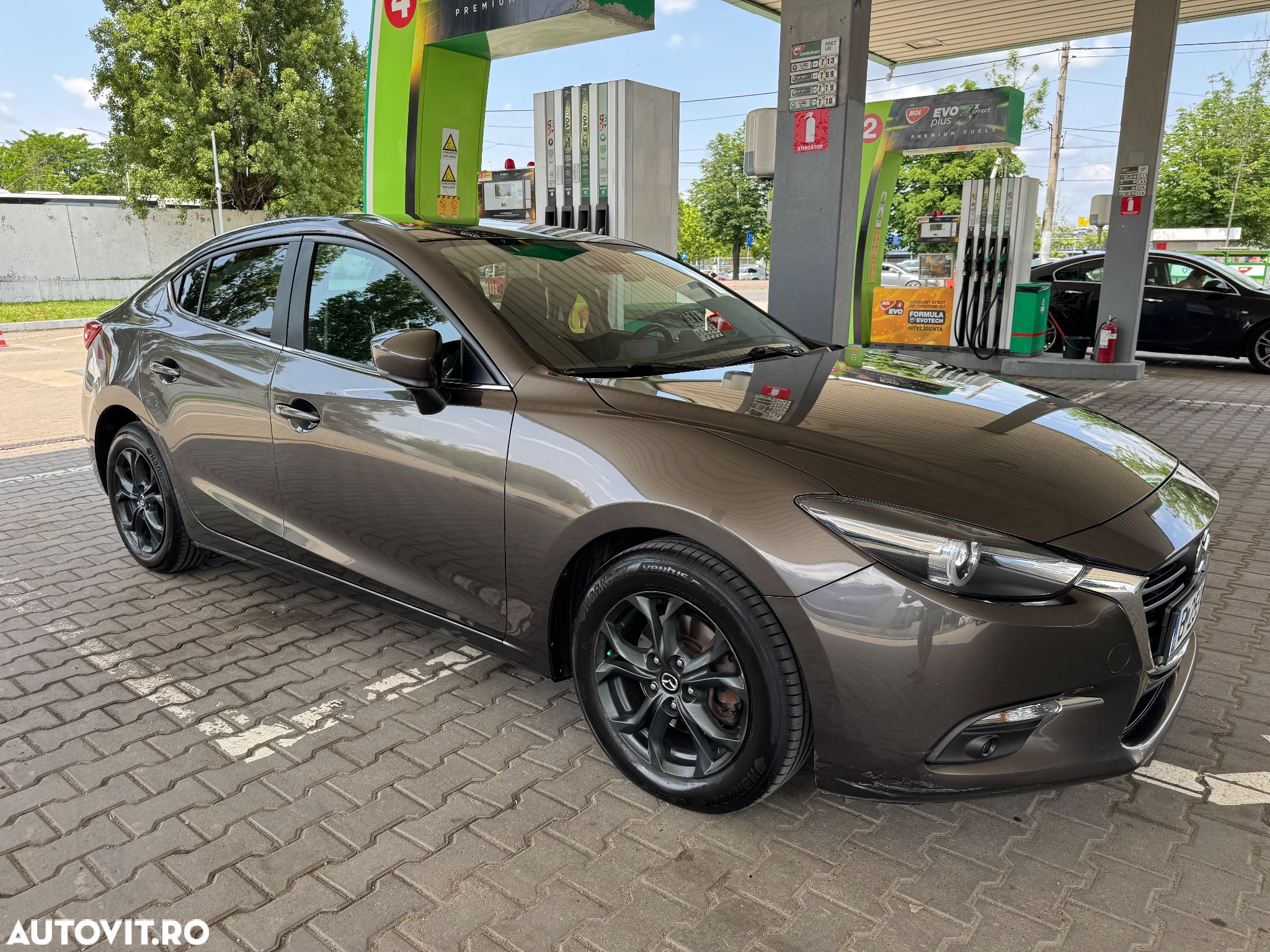 Mazda 3 G120 AT Attraction - 2