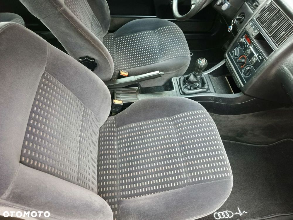Audi 80 1.8 S - 30