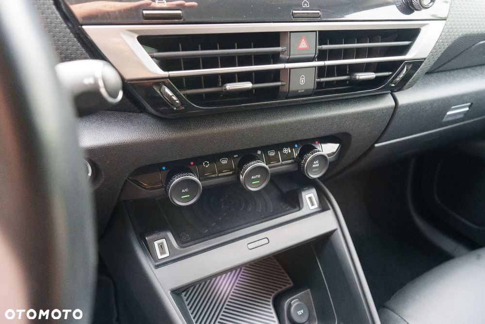 Citroën C4 BlueHDi 130 Stop&Start EAT8 FEEL PACK - 17
