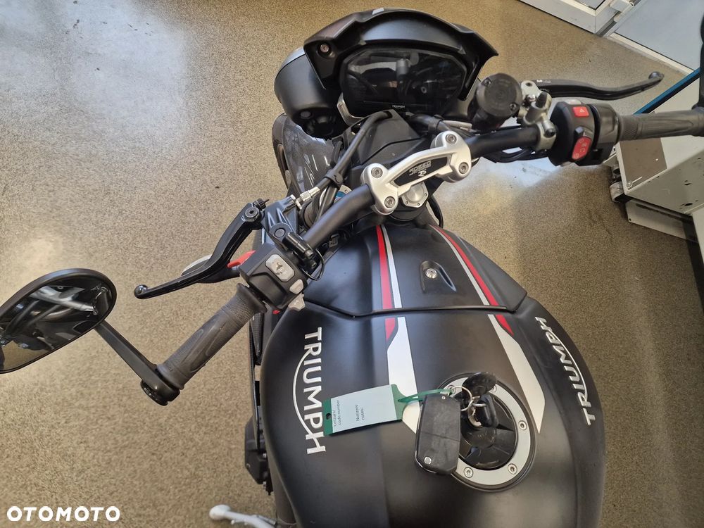 Triumph Speed Triple - 8