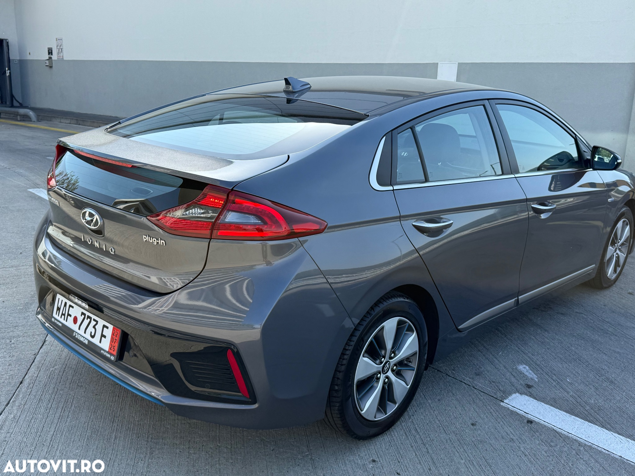 Hyundai IONIQ Plug-In Hybrid 1.6 141CP Exclusive - 19