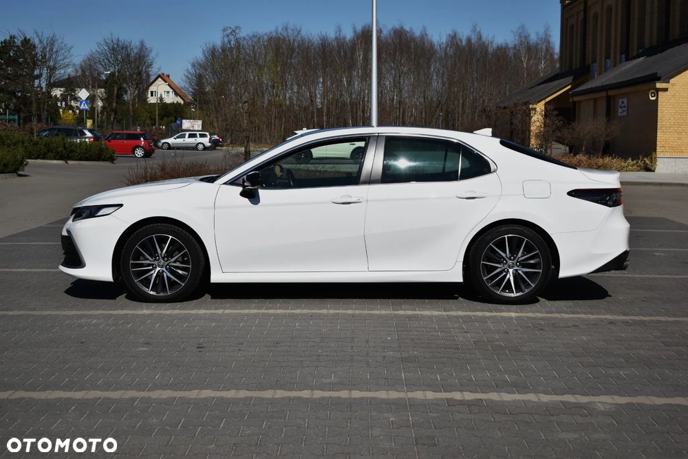 Toyota Camry 2.5 Hybrid Comfort CVT - 6
