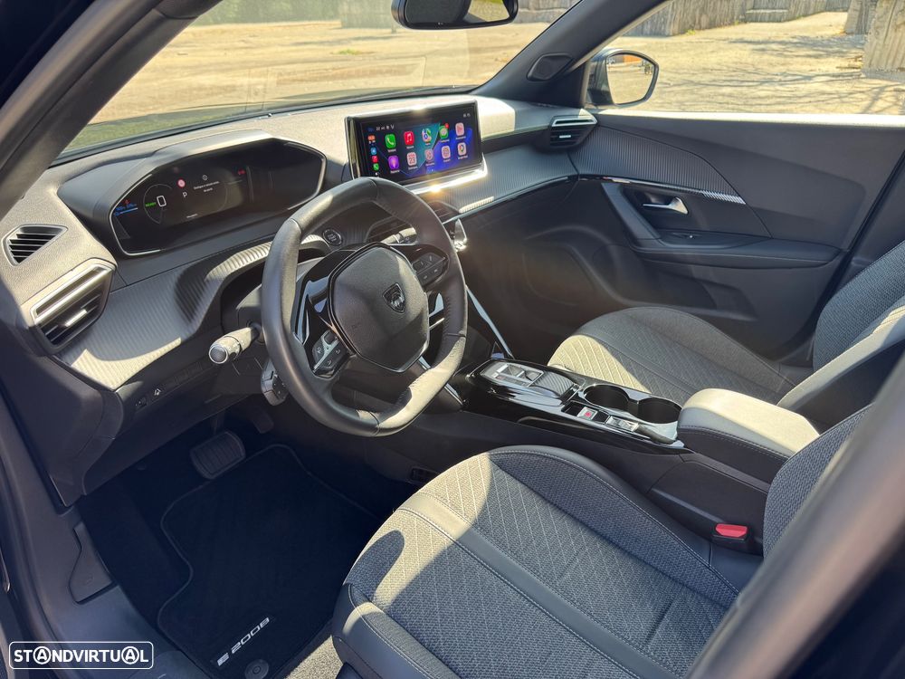 Peugeot e-2008 54 kWh Allure - 22