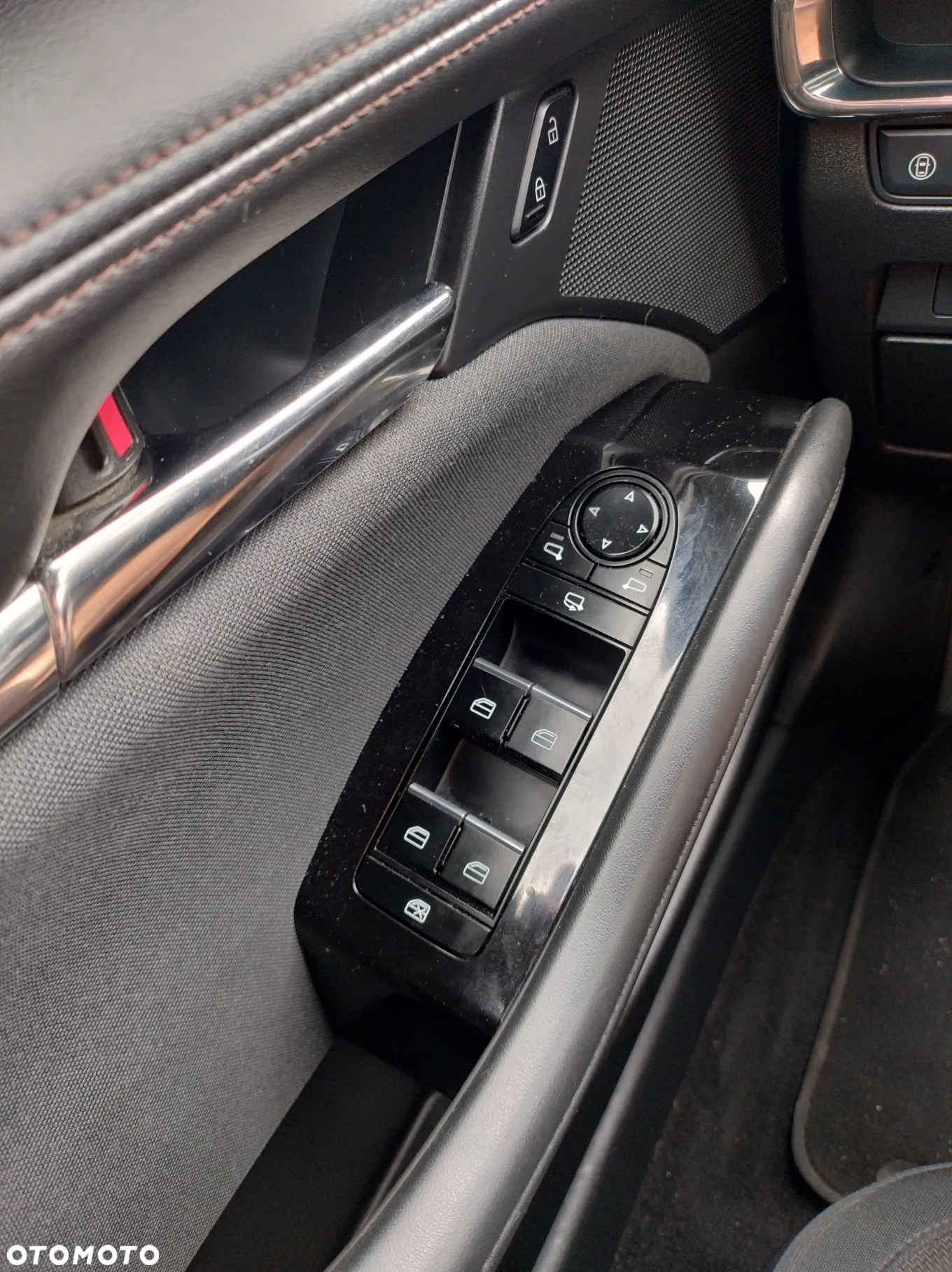 Mazda 3 e-SKYACTIV-G 122 M HYBRID PRIME-LINE - 27