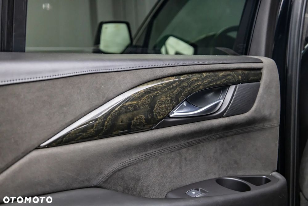 Cadillac Escalade 6.2 V8 AWD AT Platinum - 26