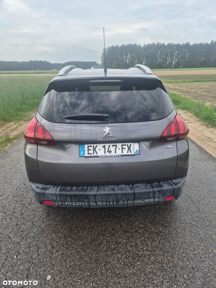 Peugeot 2008 1.2 Pure Tech Style - 5