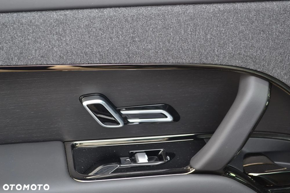 Land Rover Range Rover Sport S 3.0 D300 mHEV Dynamic SE - 16