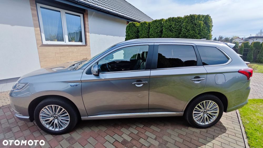 Mitsubishi Outlander Instyle - 30