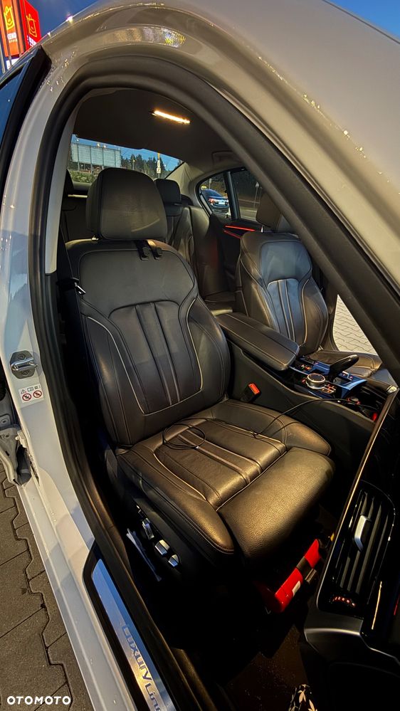BMW Seria 5 530d mHEV Luxury Line - 15