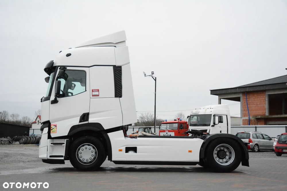 Renault T 460 / 2022r / Retarder / 2 baki / 2 łóżka / Lodówka / Mały przebieg - 4