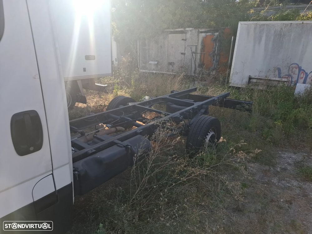 Iveco 35/160 RODA SIMPLES EM CHASSI DEE 3500 CC4M COMP - 2