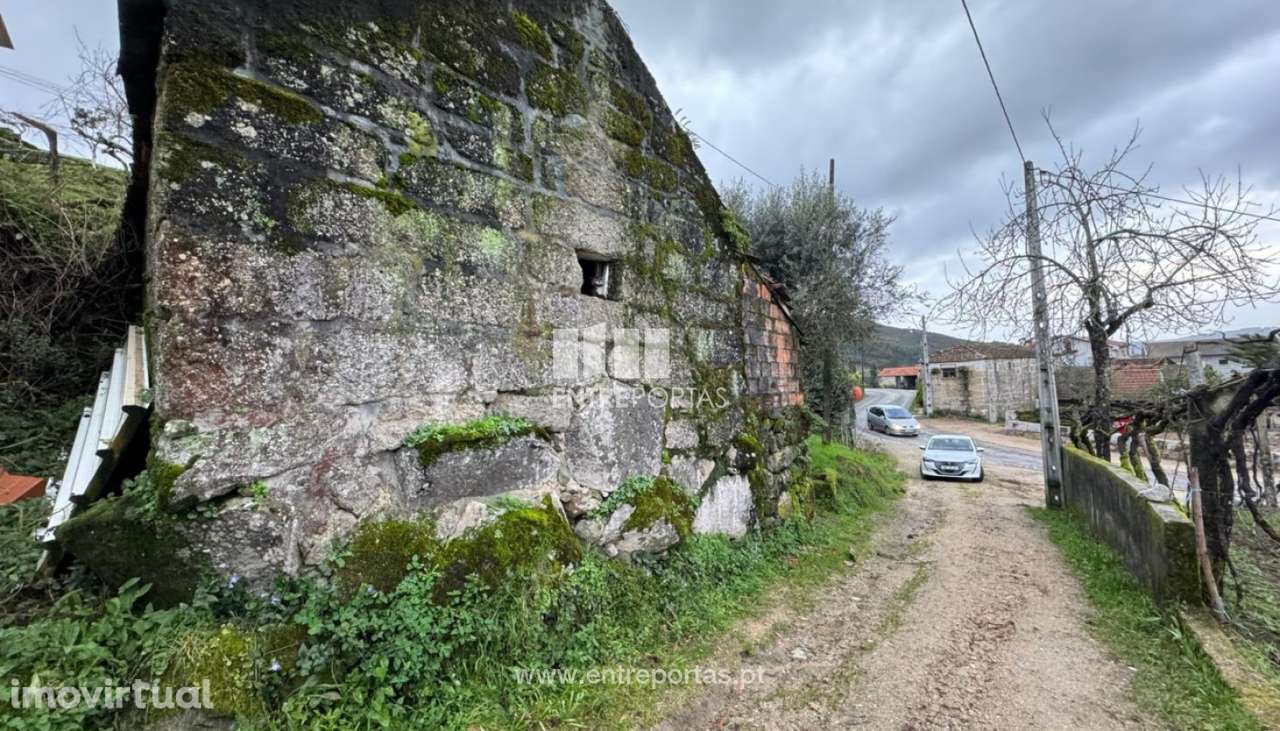 Venda Moradia para reconstrução, Avessadas e Rosém, Marco de Canave - Grande imagem: 4/24