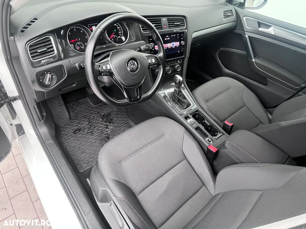 Volkswagen Golf 1.6 TDI DSG Comfortline - 9