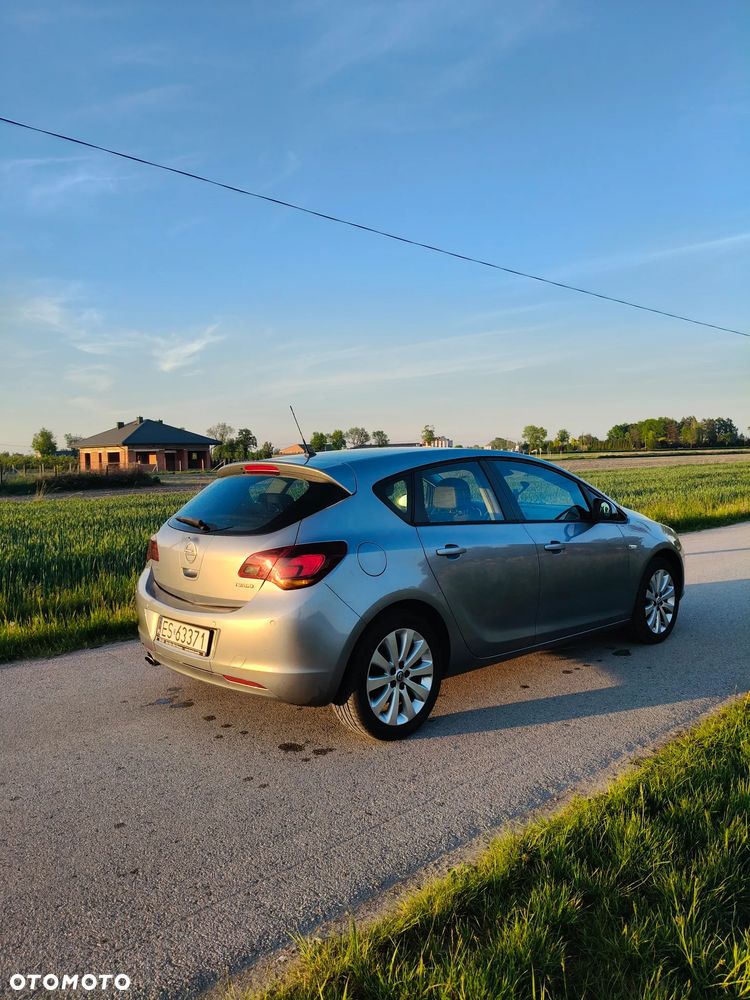 Opel Astra 1.4 T Cosmo - 10