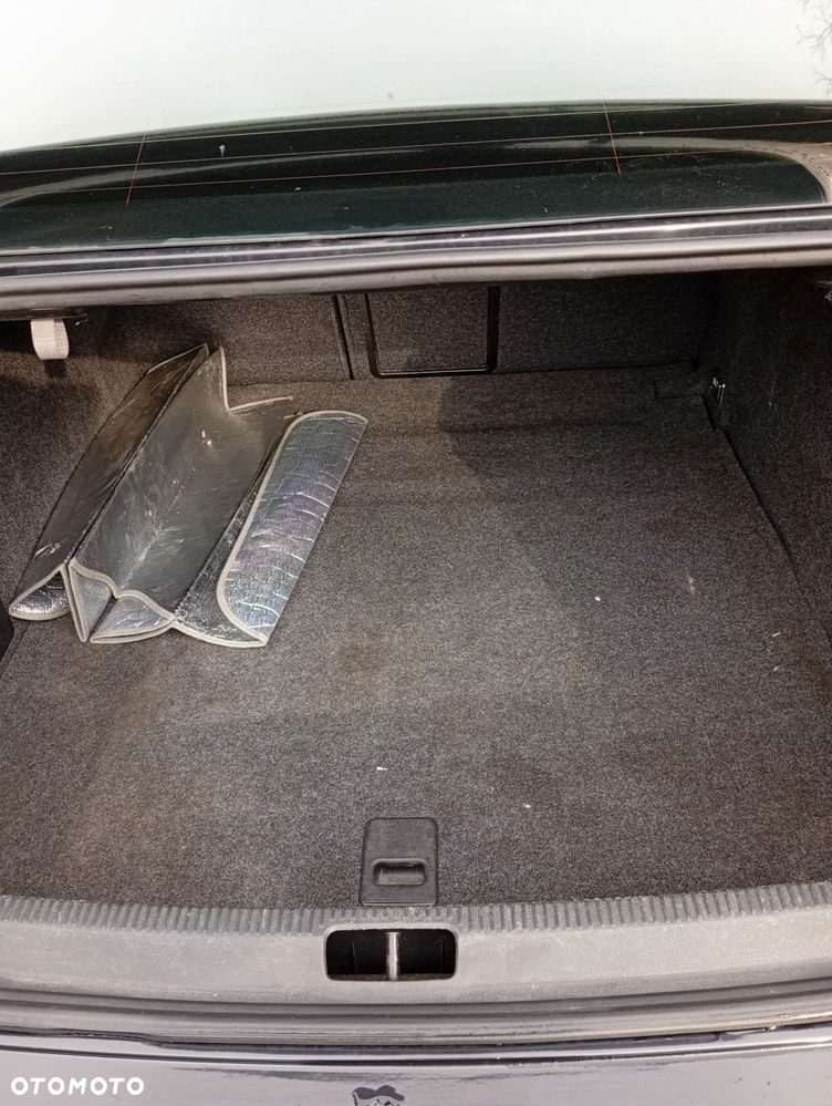 Volkswagen Passat 1.9 TDI Comfortline - 8