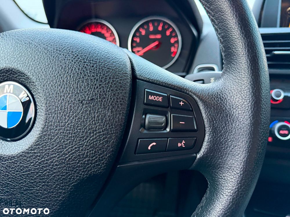 BMW Seria 1 116i Sport Line - 29